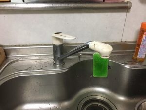 和歌山キッチン取付け隊　浄水器一体水栓への取替　施工前